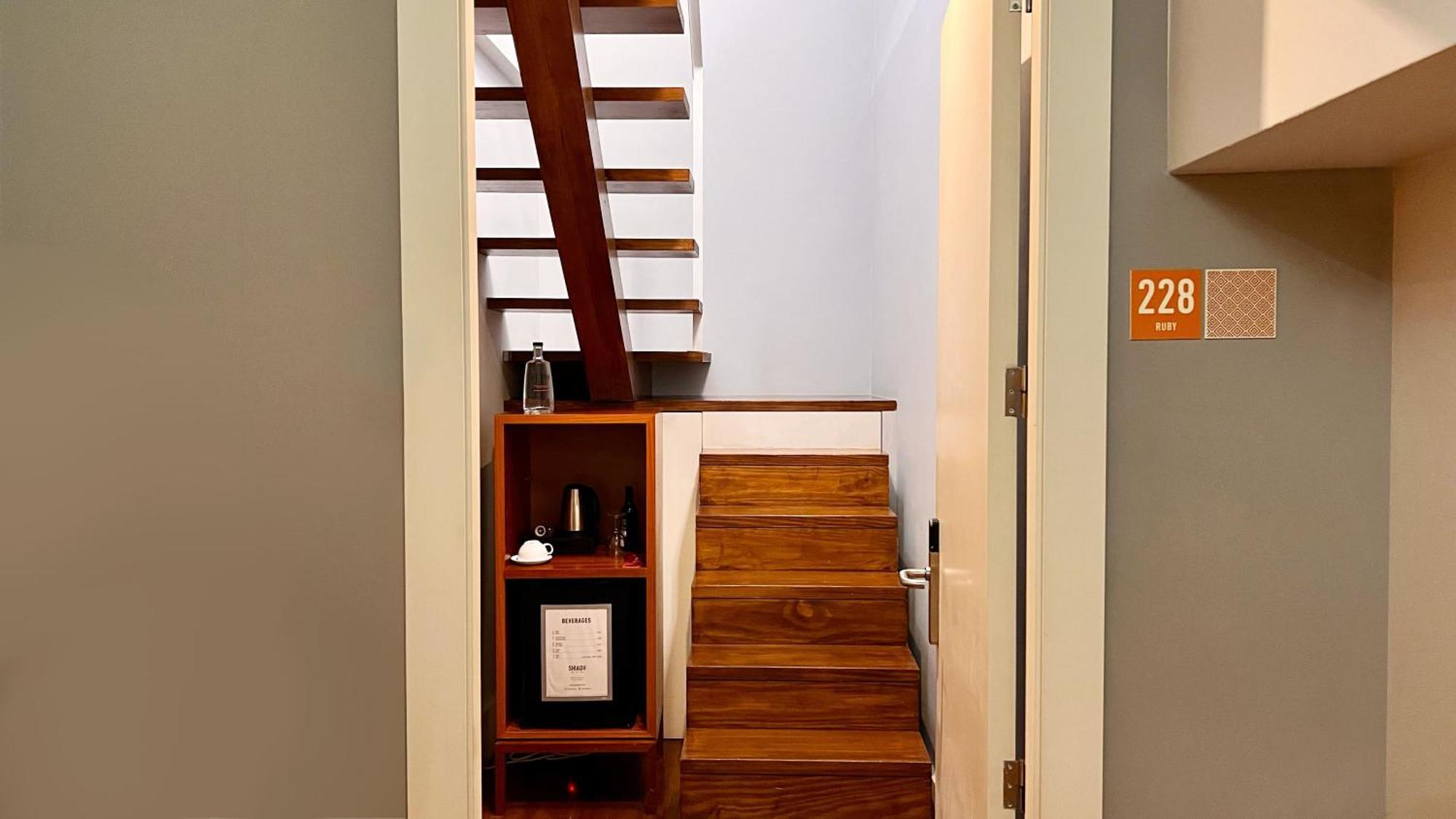 Single Room,1706841100:JPEG